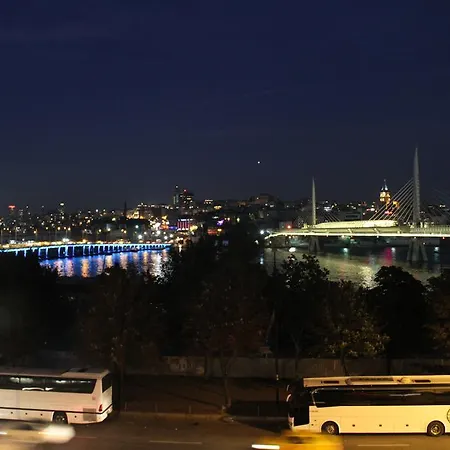 Class * İstanbul